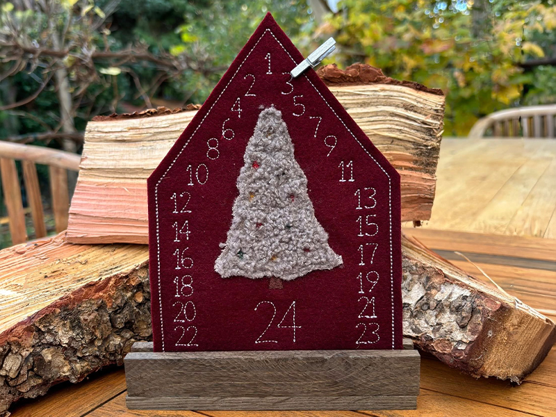 Preview: Adventskalenderhaus aus Filz Tannenbaum - ITH-Stickdatei
